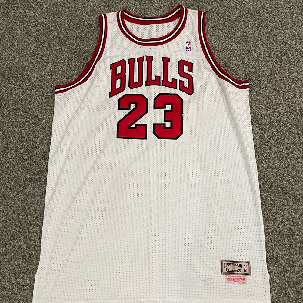 Michael Jordan Mitchell & Ness Jersey